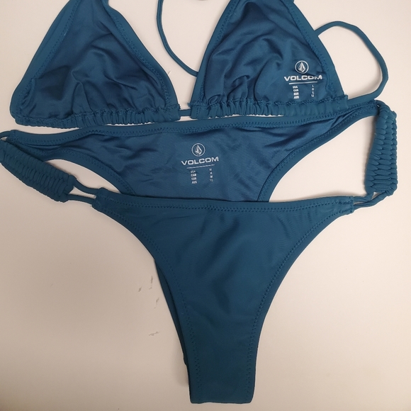 NWOT VOLCOM BIKINI IN TEAL BRAZILIAN CUT L/M - Picture 2 of 6